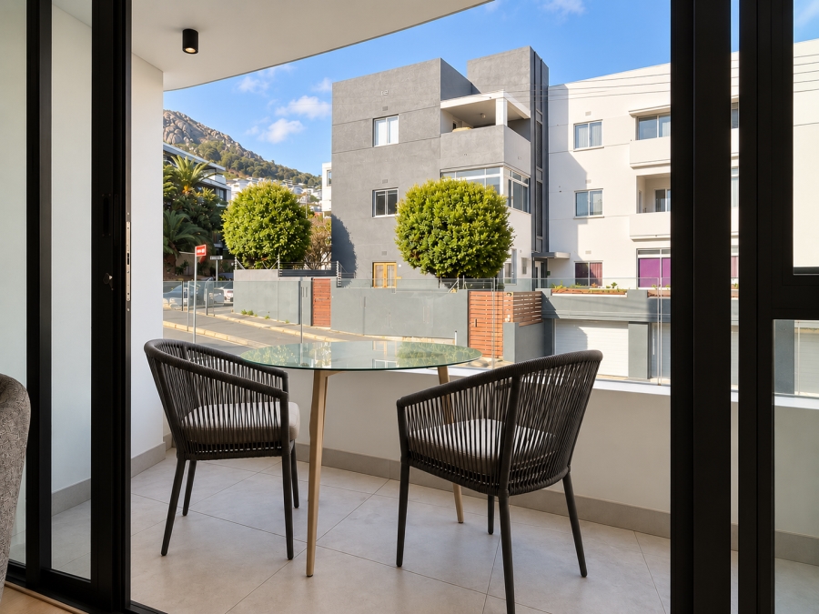1 Bedroom Property for Sale in Sea Point Western Cape